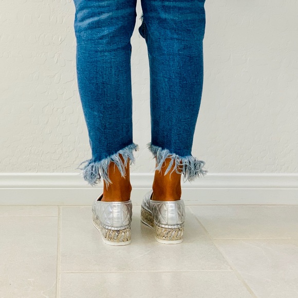 NIB Metallic Silver Quilted Platform Espadrille - Picture 6 of 7